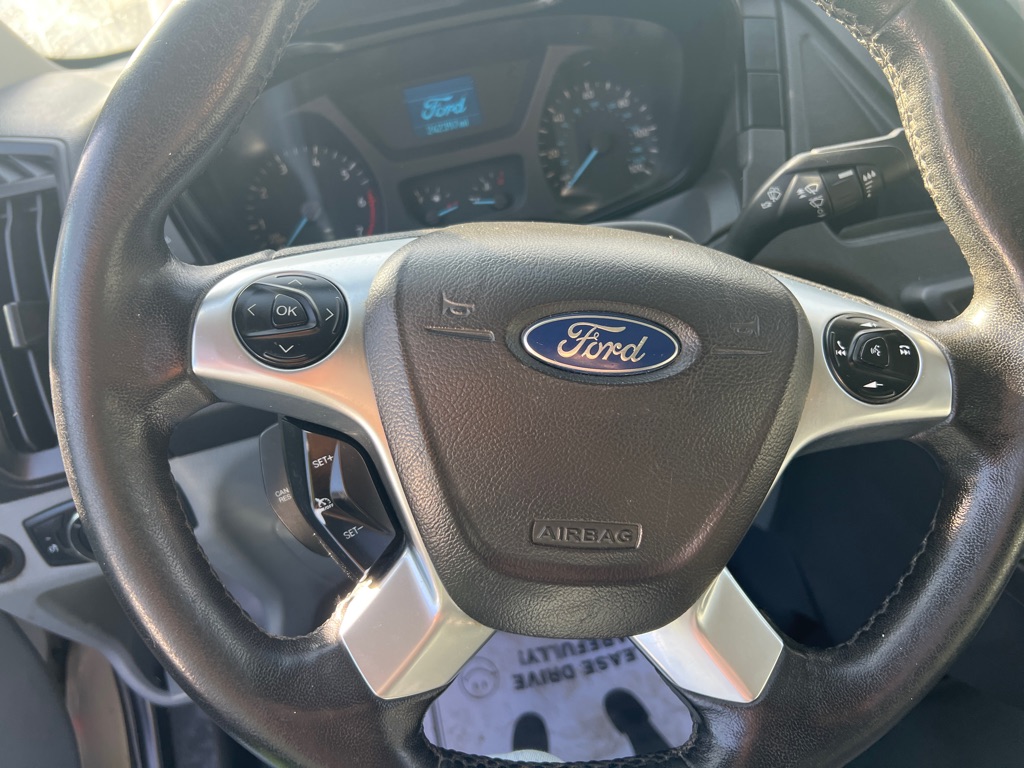 Photo 7 of this FORD TRANSIT