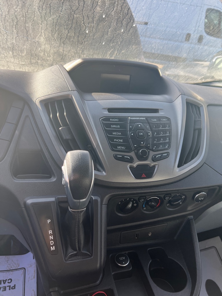 Photo 6 of this FORD TRANSIT