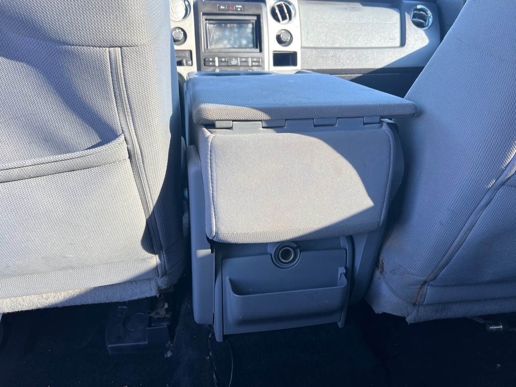 Photo 10 of this FORD F150