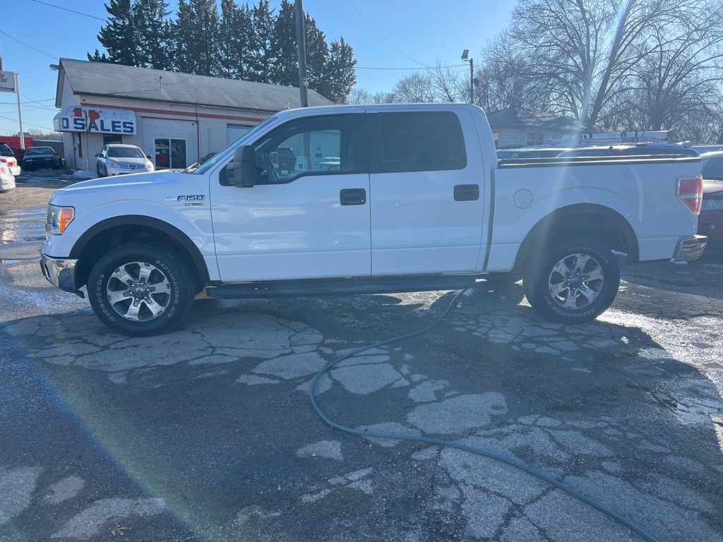 Photo 3 of this FORD F150
