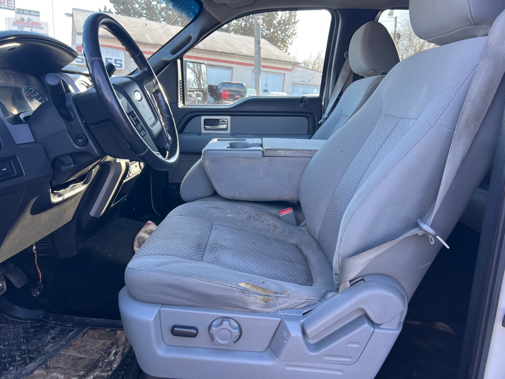 Photo 15 of this FORD F150