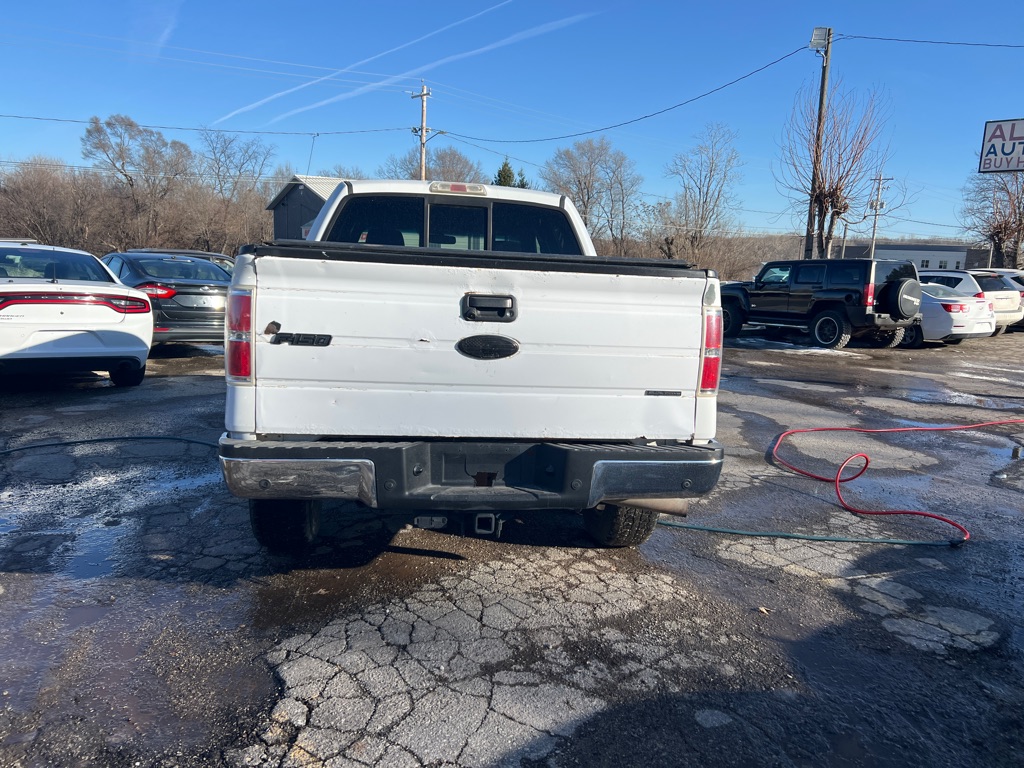 Photo 4 of this FORD F150