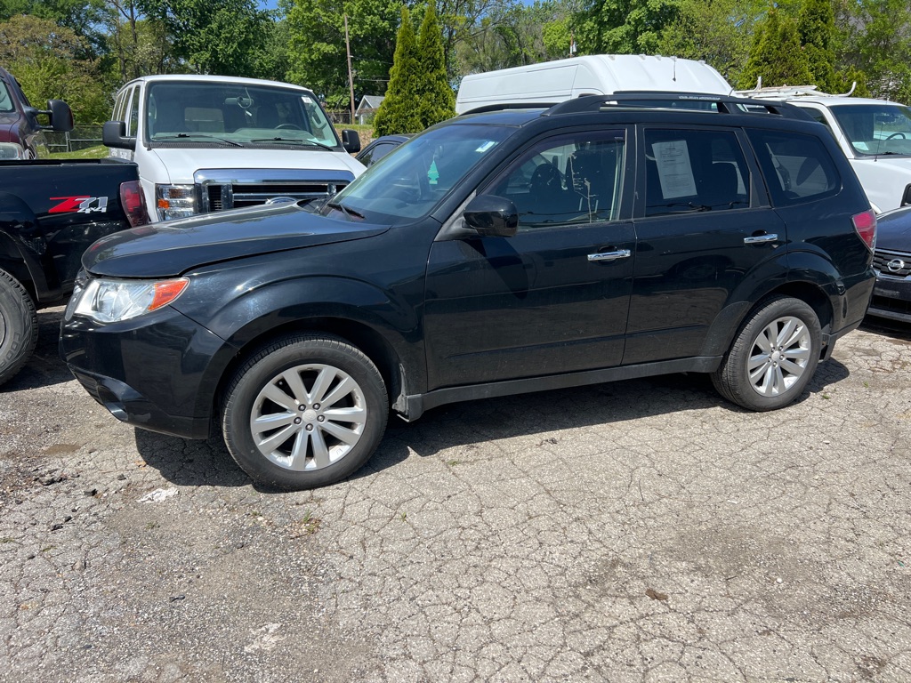 Photo 2 of this SUBARU FORESTER
