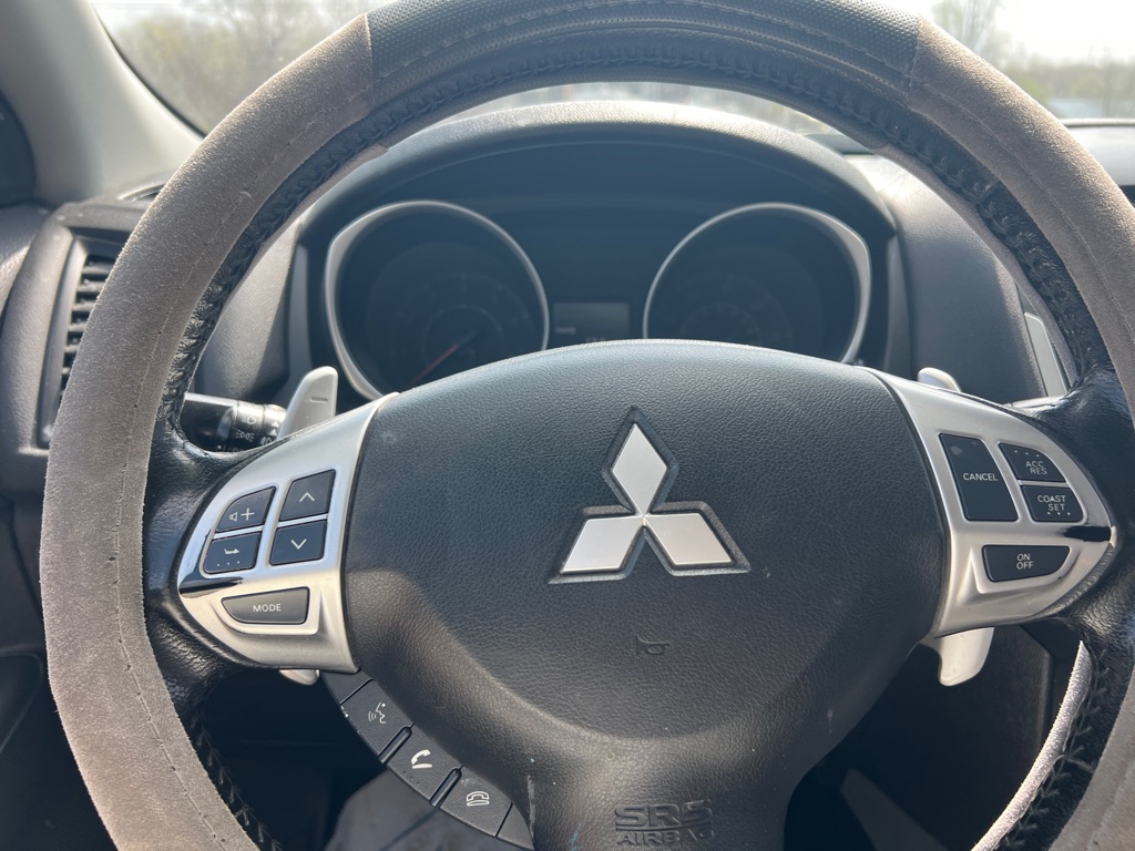Photo 20 of this MITSUBISHI OUTLANDER SPORT