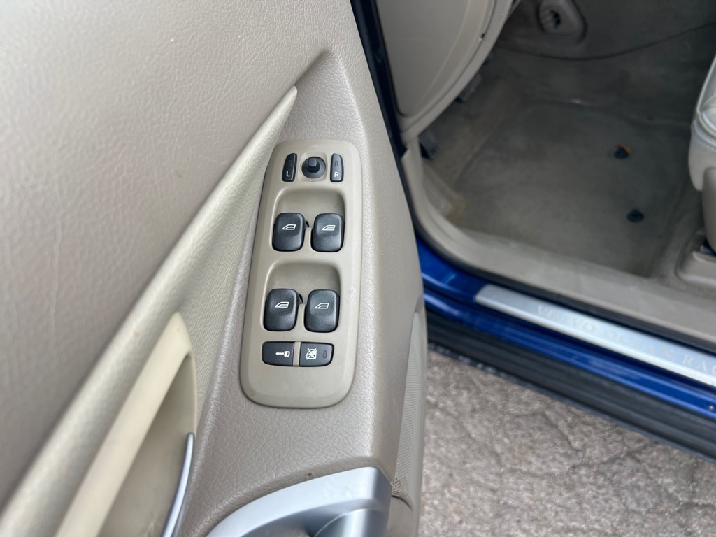 Photo 17 of this VOLVO XC90