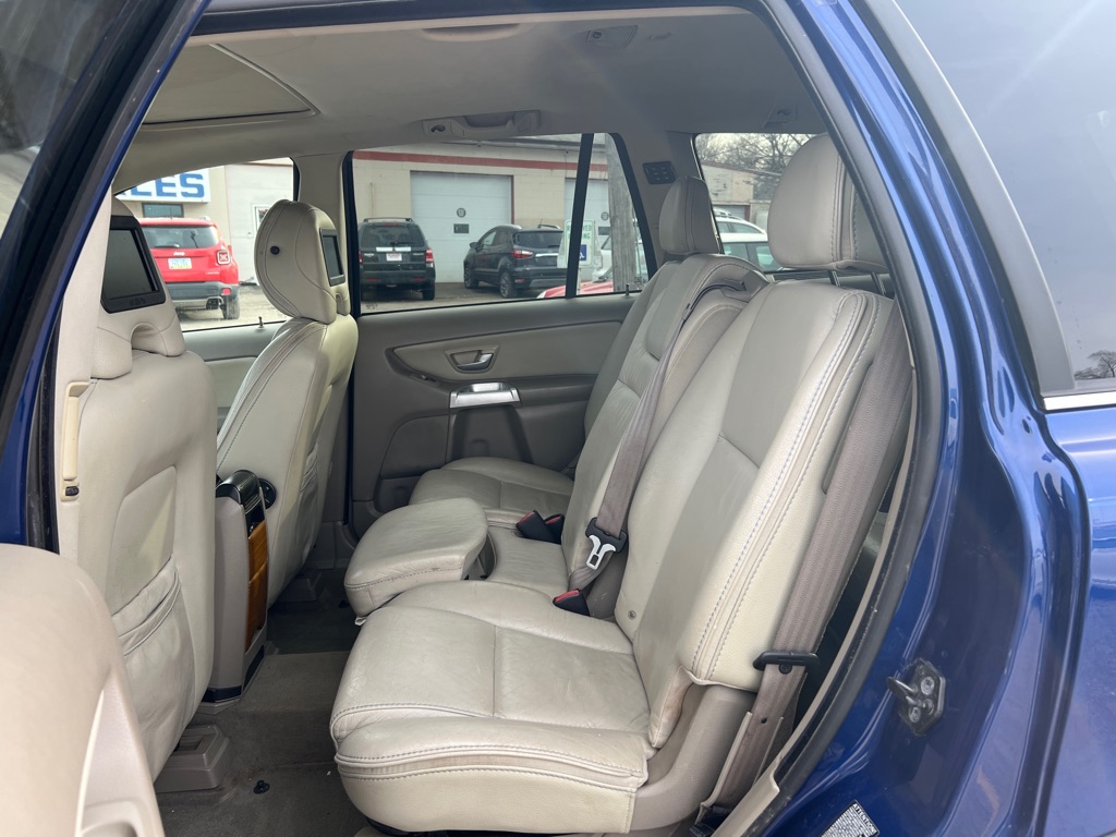 Photo 10 of this VOLVO XC90