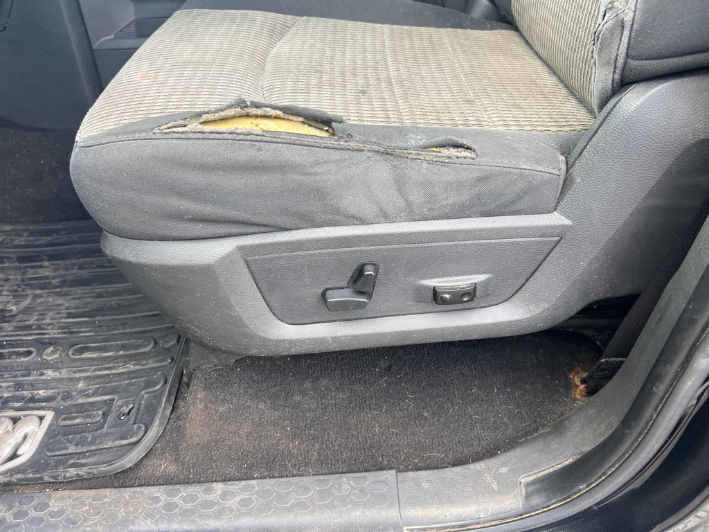 Photo 18 of this DODGE RAM 1500