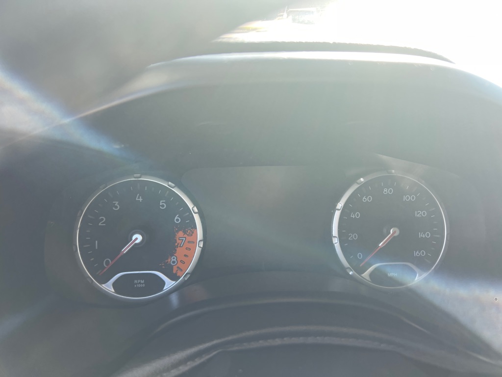 Photo 17 of this JEEP RENEGADE