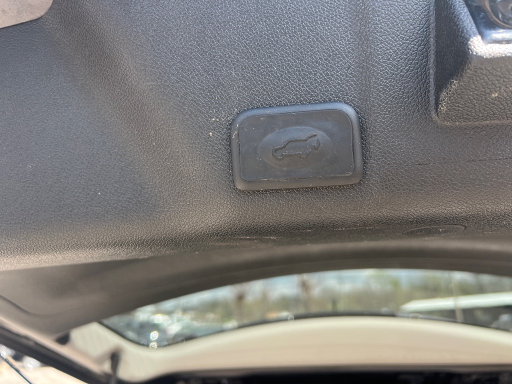 Photo 10 of this GMC ACADIA