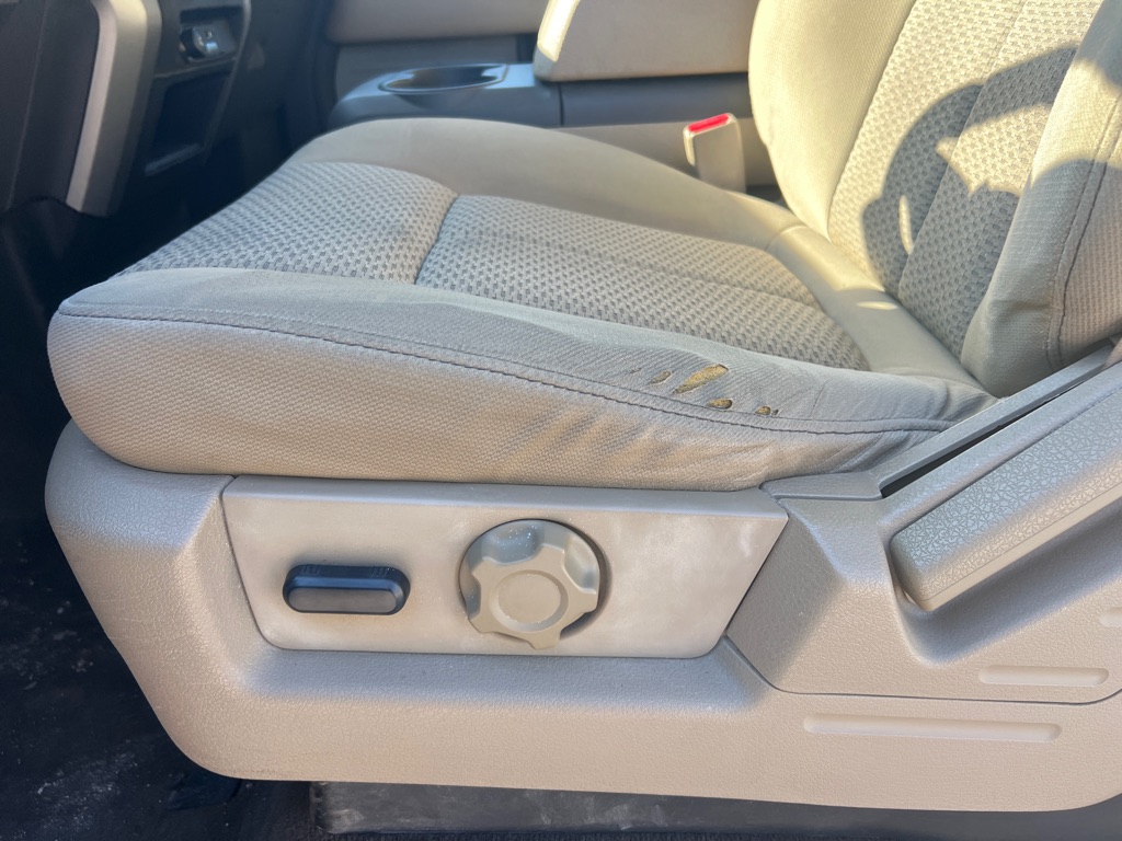 Photo 14 of this FORD F150