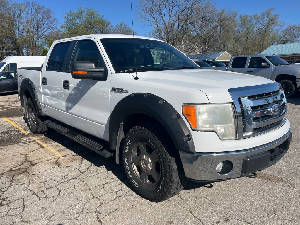 Photo 3 of this FORD F150