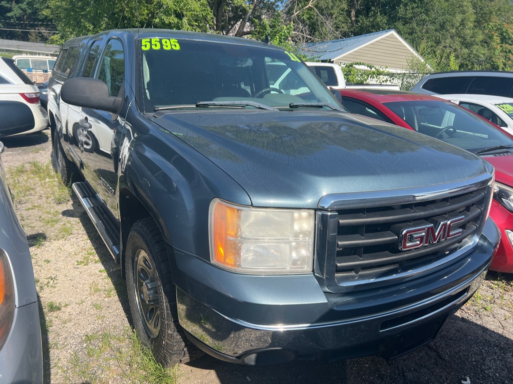 Photo 2 of this GMC SIERRA