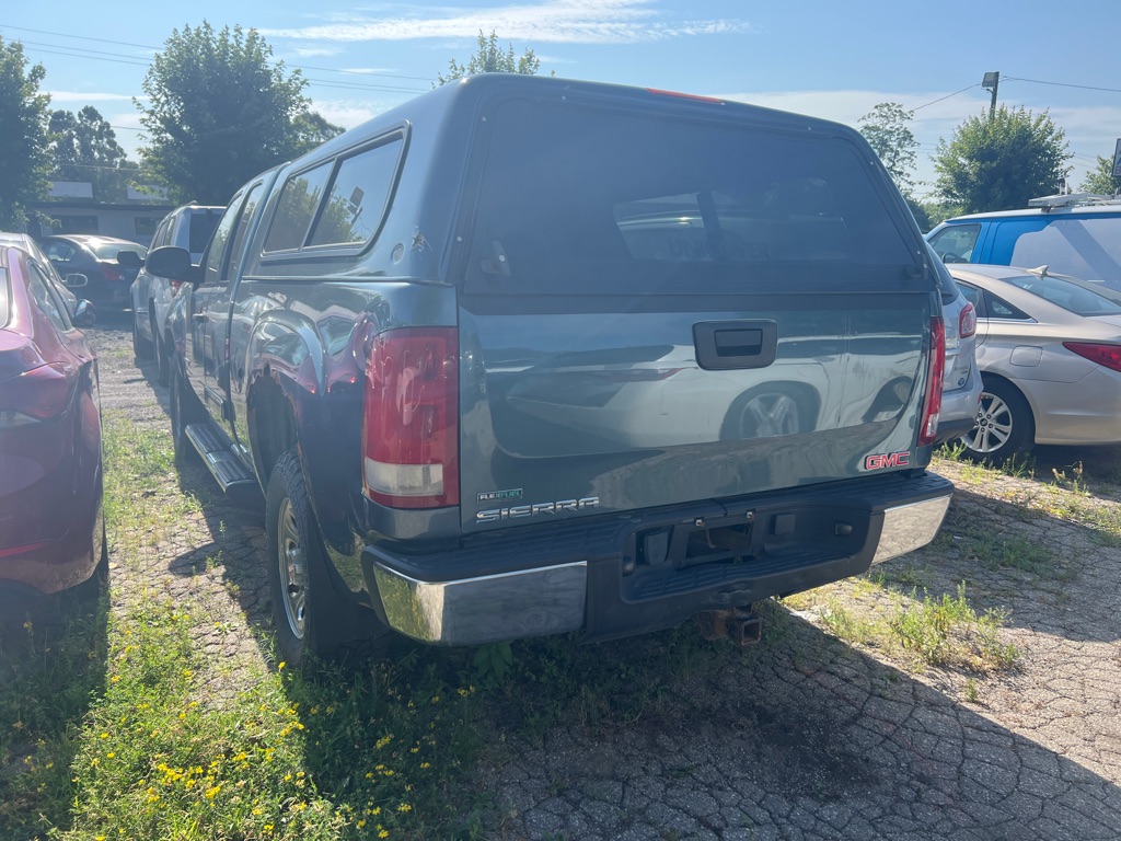 Photo 4 of this GMC SIERRA