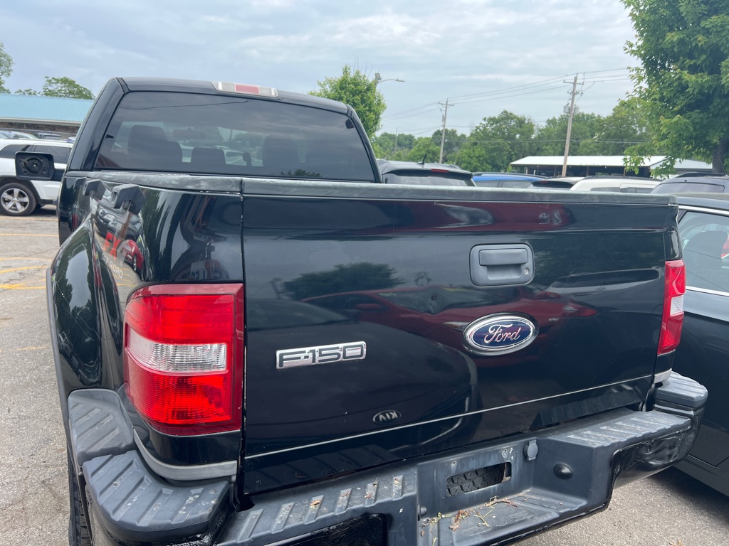 Photo 4 of this FORD F150