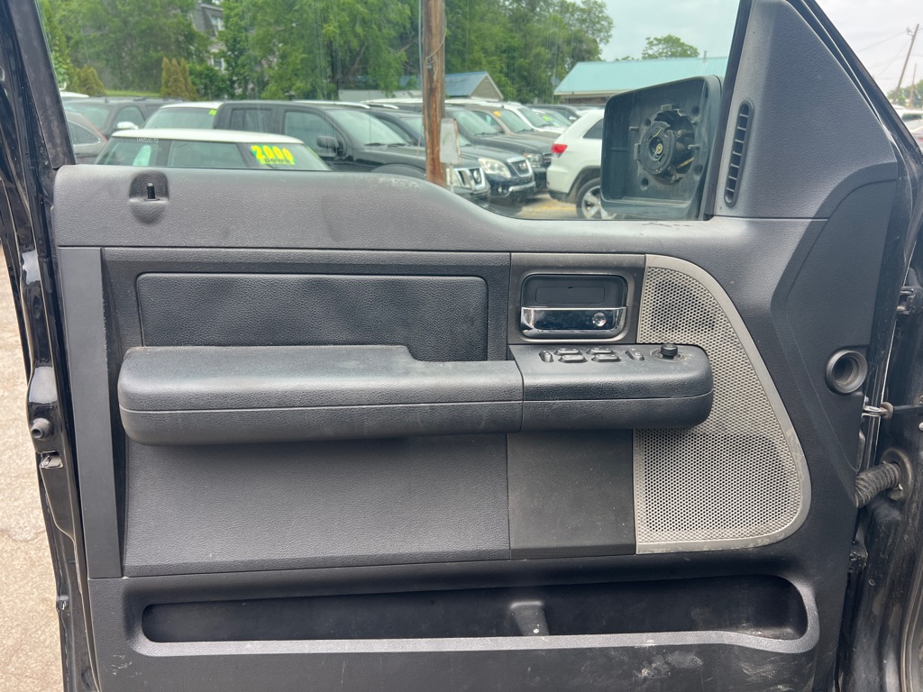 Photo 12 of this FORD F150