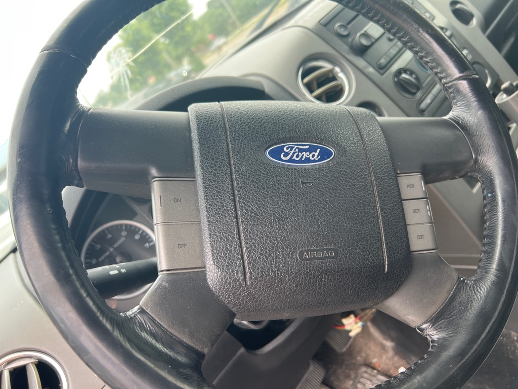 Photo 14 of this FORD F150