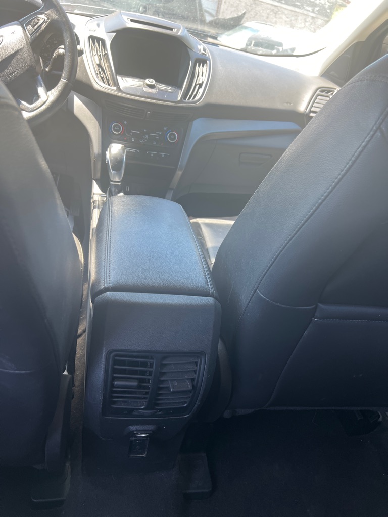 Photo 9 of this FORD ESCAPE