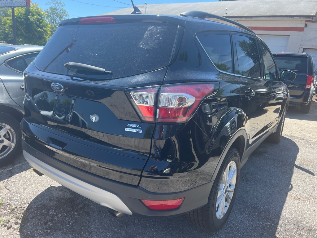 Photo 6 of this FORD ESCAPE