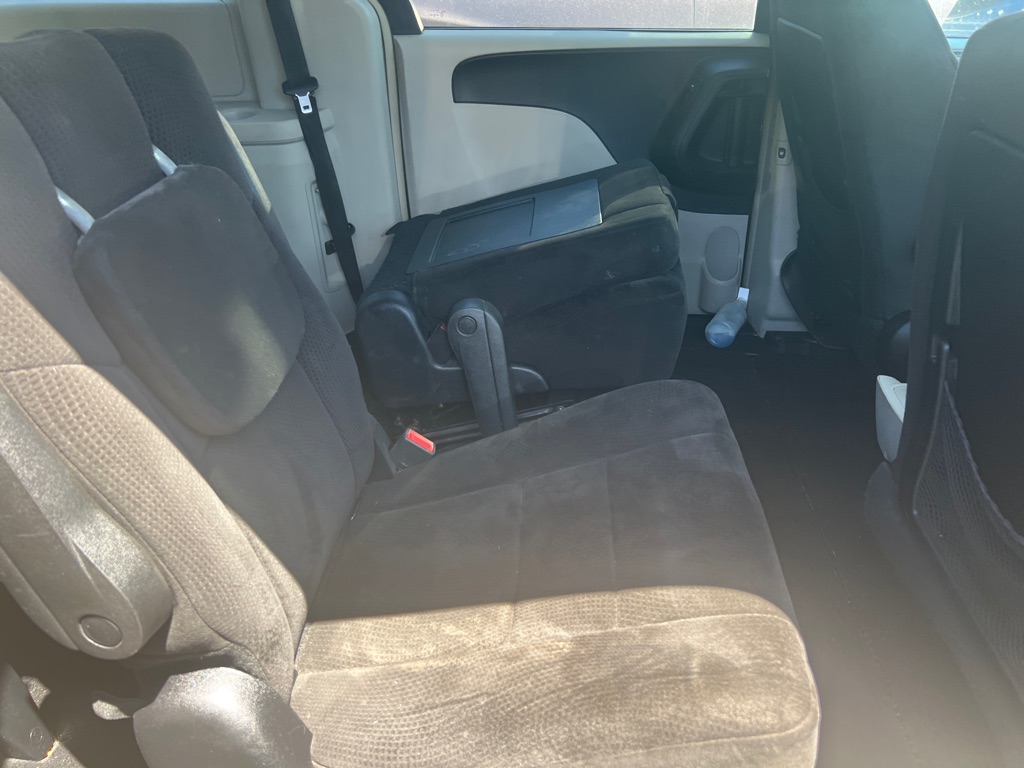 Photo 5 of this DODGE GRAND CARAVAN