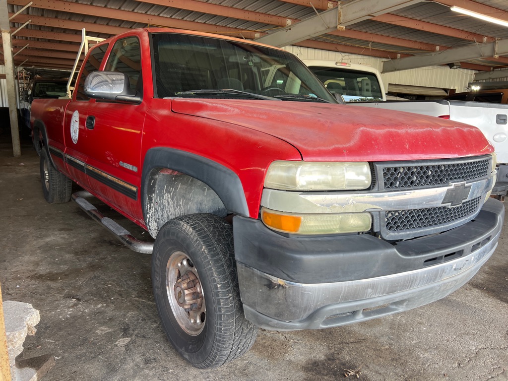 Photo 2 of this CHEVROLET SILVERADO 2500