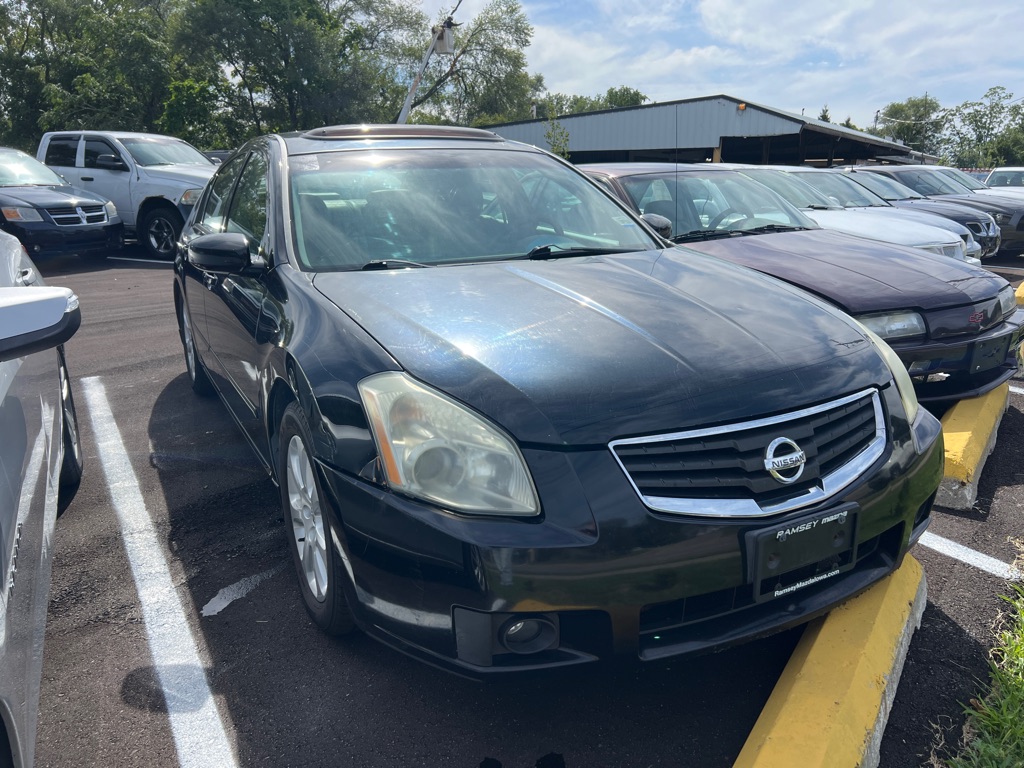 Photo 2 of this NISSAN MAXIMA