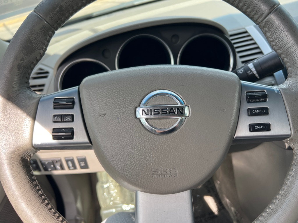 Photo 15 of this NISSAN MAXIMA
