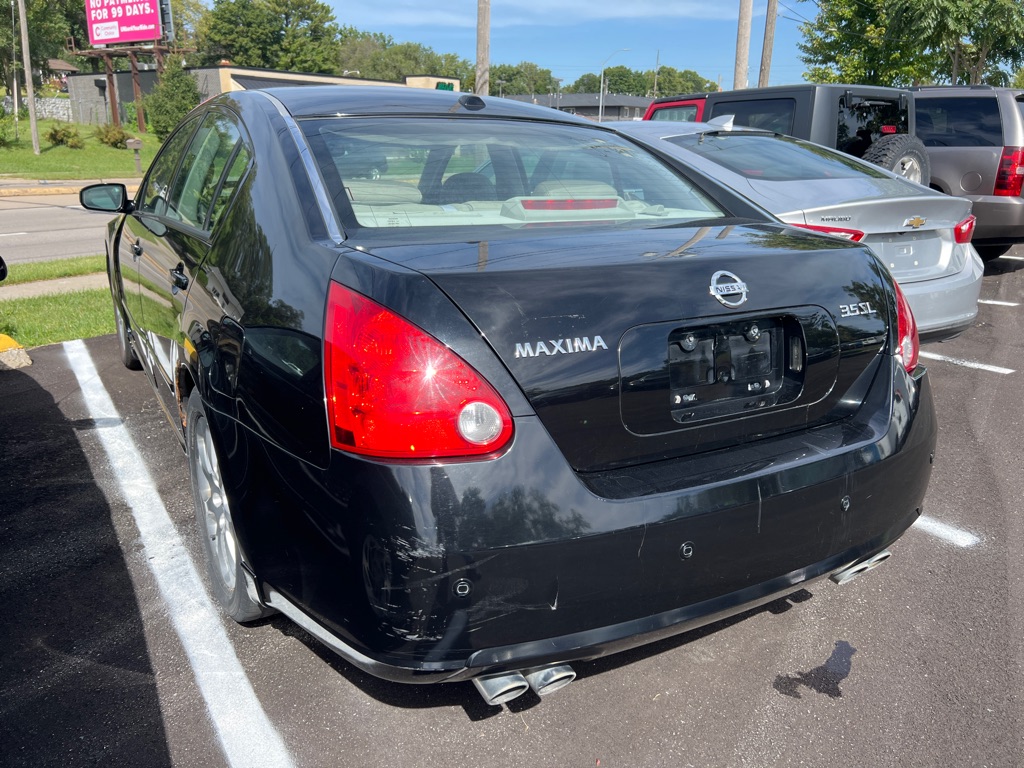 Photo 5 of this NISSAN MAXIMA