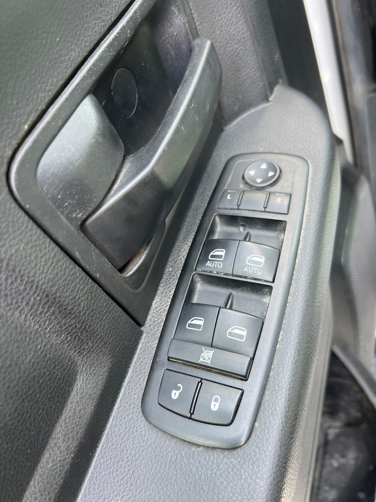 Photo 9 of this RAM 1500