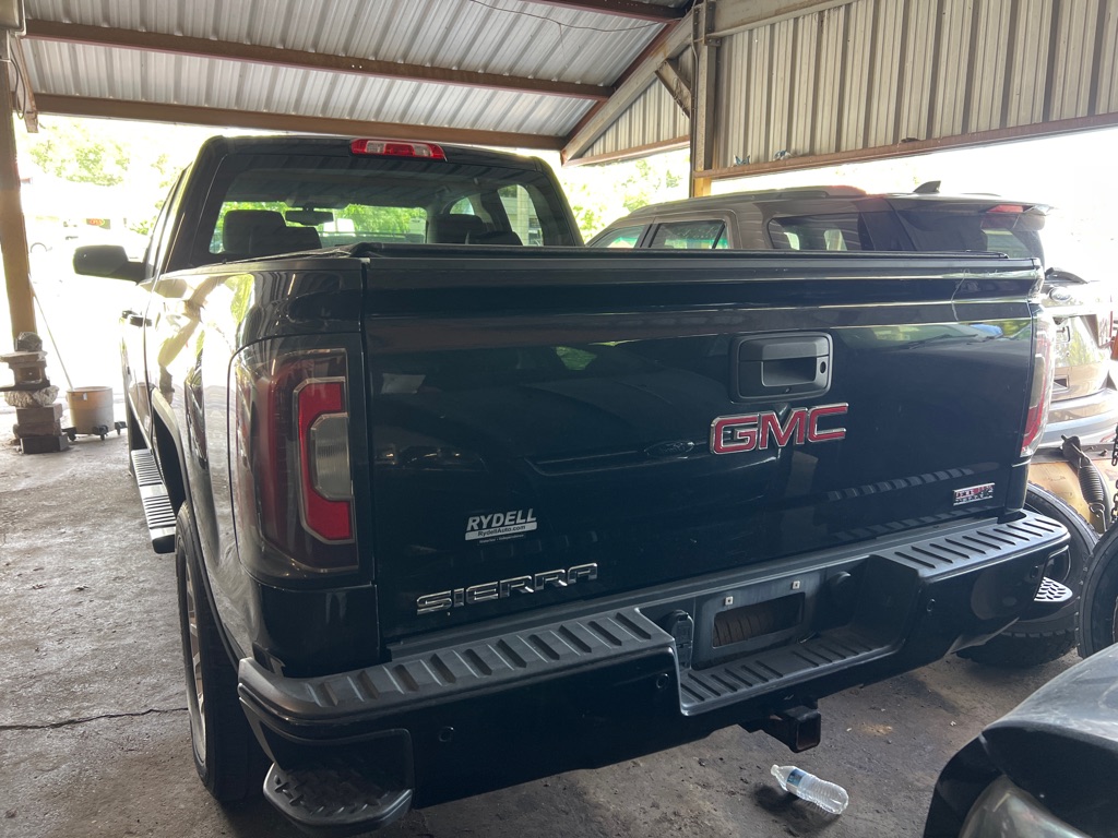 Photo 4 of this GMC SIERRA