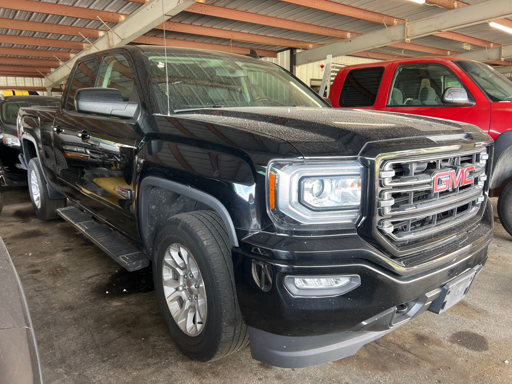 Photo 3 of this GMC SIERRA