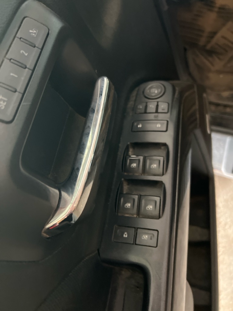 Photo 11 of this GMC SIERRA