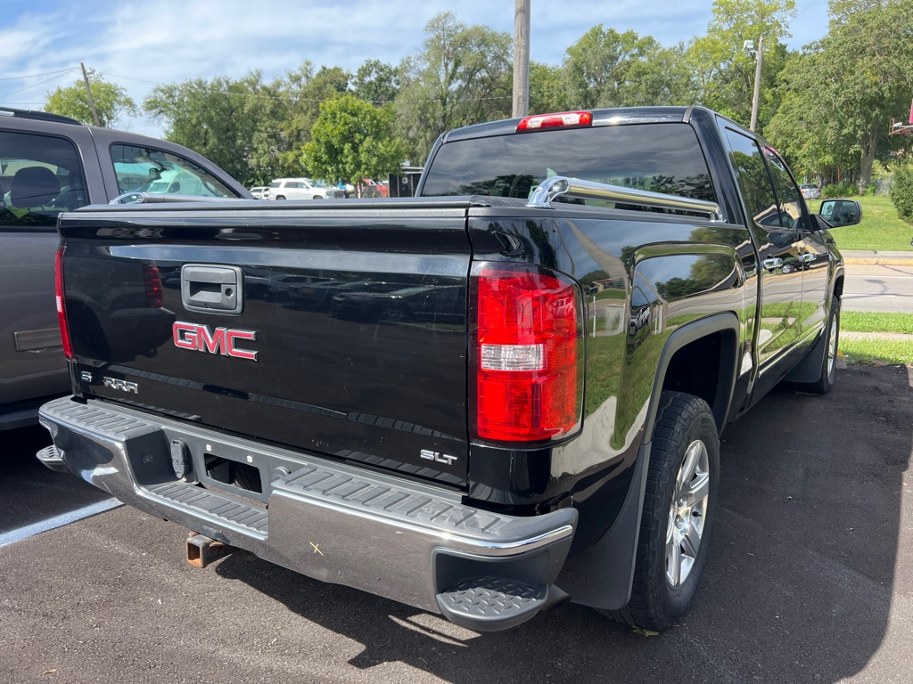 Photo 8 of this GMC SIERRA