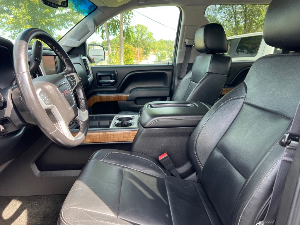 Photo 15 of this GMC SIERRA