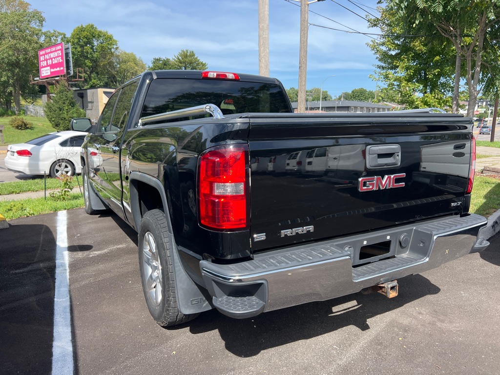 Photo 7 of this GMC SIERRA