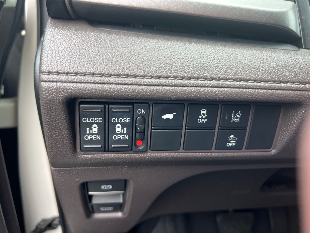 Photo 21 of this HONDA ODYSSEY