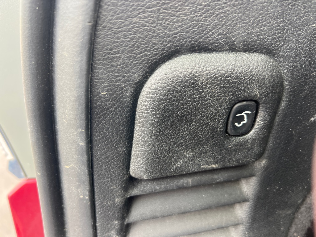 Photo 9 of this JEEP GRAND CHEROKEE