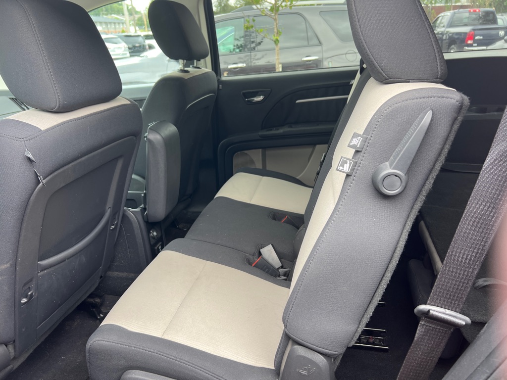 Photo 7 of this DODGE JOURNEY