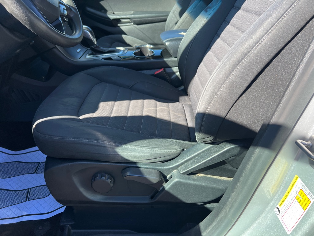 Photo 15 of this FORD EDGE