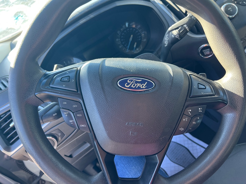 Photo 18 of this FORD EDGE