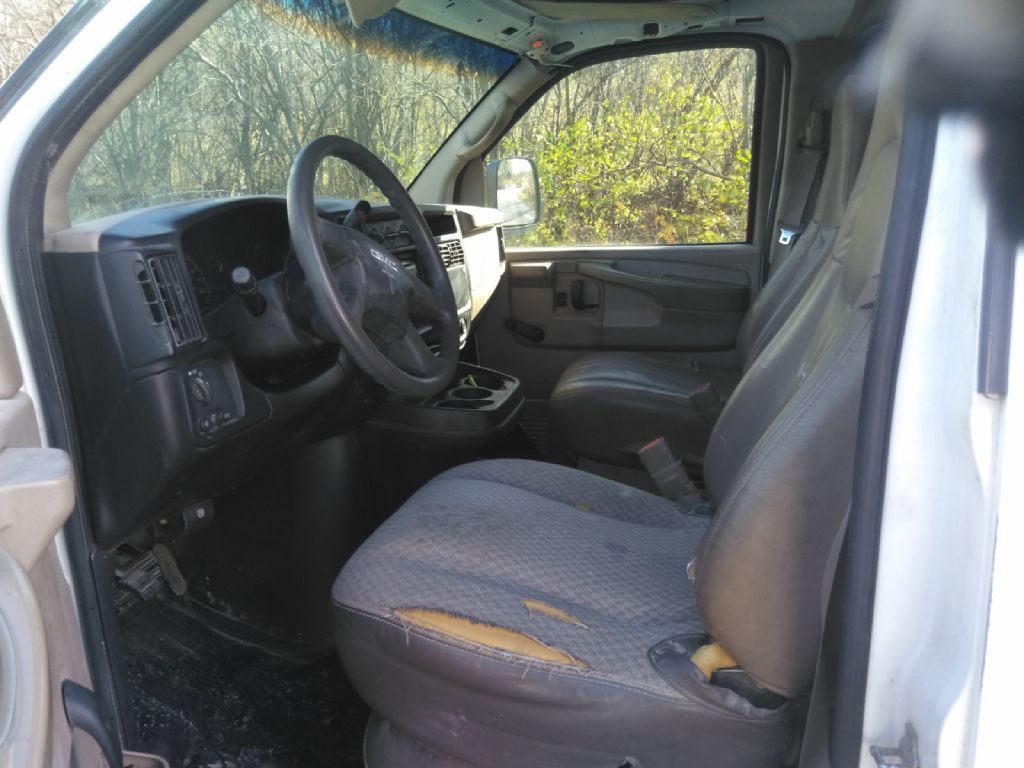 Photo 3 of this GMC SAVANA