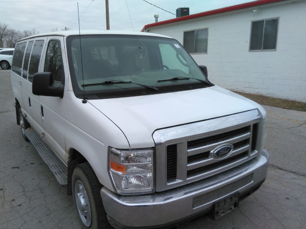 Photo 2 of this FORD ECONOLINE