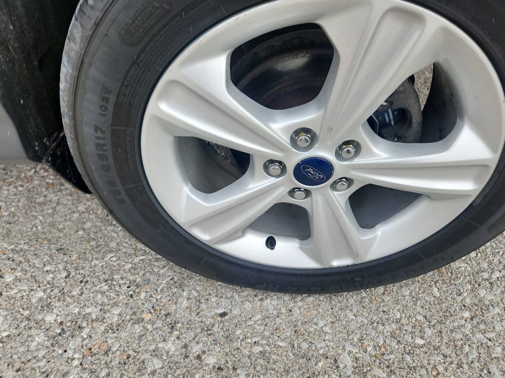 Photo 22 of this FORD ESCAPE