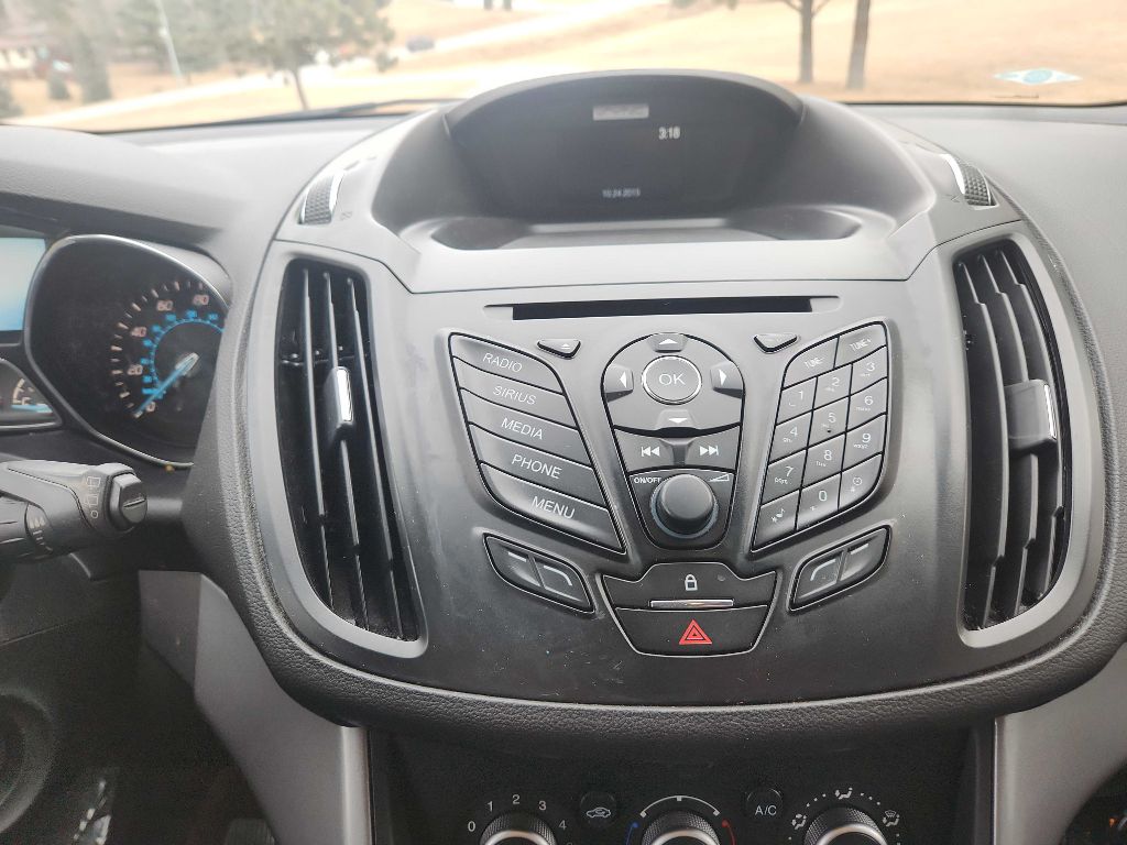 Photo 12 of this FORD ESCAPE