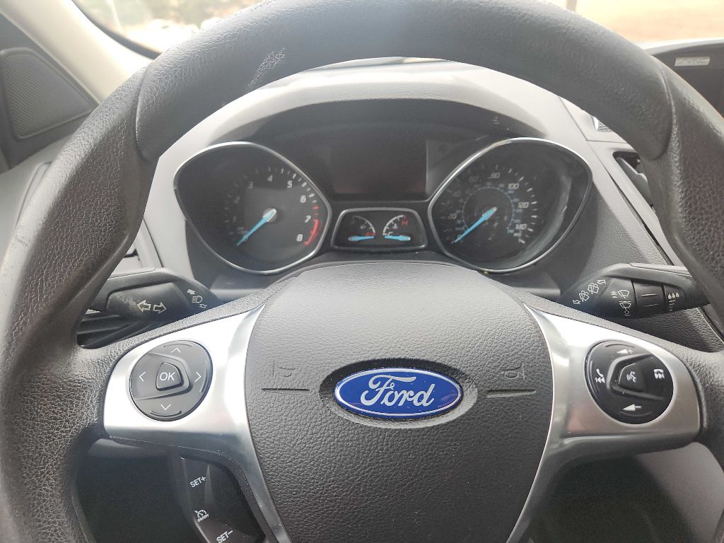 Photo 11 of this FORD ESCAPE
