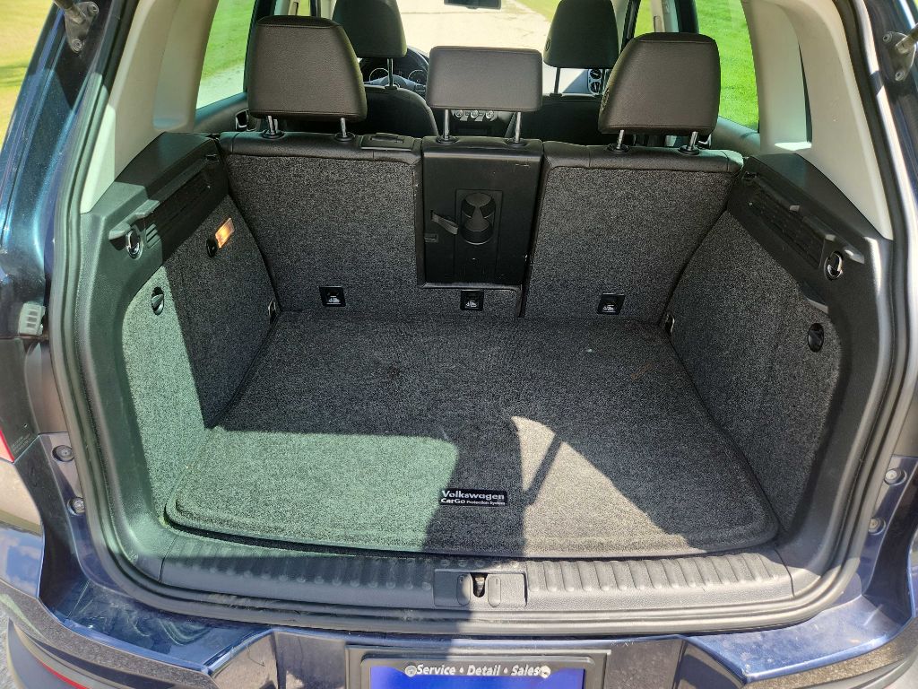 Photo 22 of this VOLKSWAGEN TIGUAN