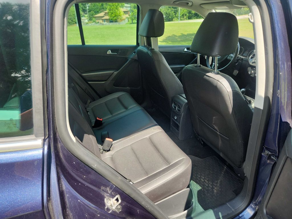 Photo 17 of this VOLKSWAGEN TIGUAN