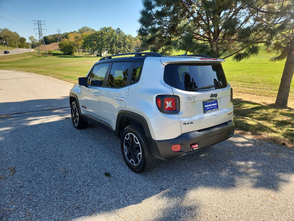Photo 6 of this JEEP RENEGADE