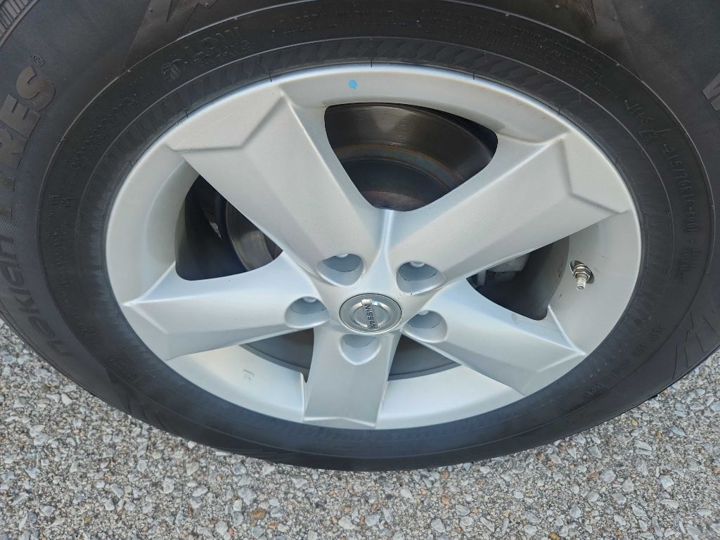 Photo 22 of this NISSAN ROGUE