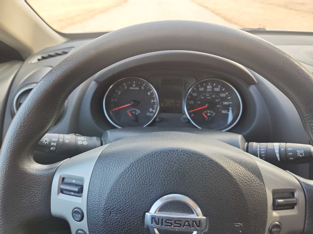 Photo 11 of this NISSAN ROGUE