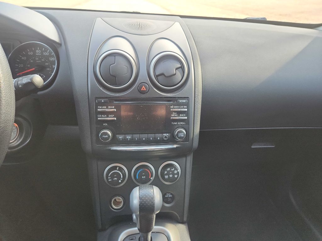 Photo 10 of this NISSAN ROGUE